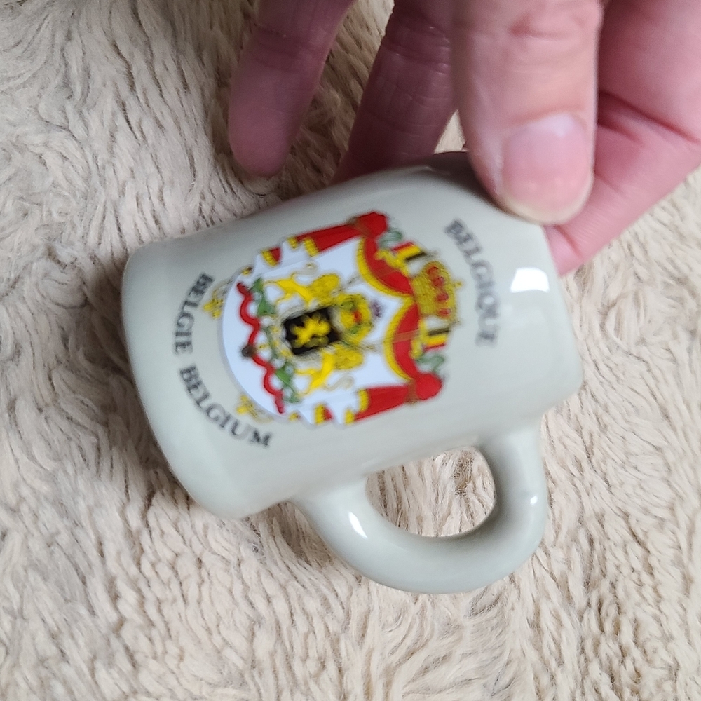 Belgium Souvenir Mug Shot Glass Set - Picture 2 of 15